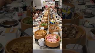 Revolving hot pot in Taiwan! #Taiwan #Kaohsiung #hotpot #soup