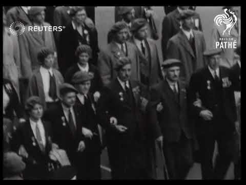 Vimy pilgrims' tribute to war-dead. 4,000 ex-soldiers march to impressive service in White...(1936)