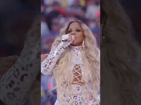 Performing Family Affair at Pepsi Super Bowl LVI Halftime Show