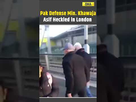 Pakistan Defense Minister Heckled, Threatened In London Subway