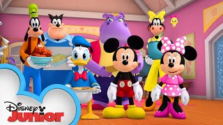 Happy Thanksgiving from Mickey and Friends! 🦃| Mickey Mouse Mixed-Up Adventures | @disneyjr