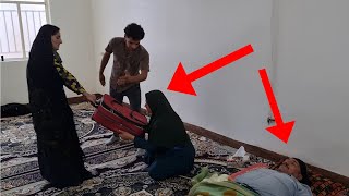 A woman who kills the father of the family for her children.Ashkan and his wife escape from murder