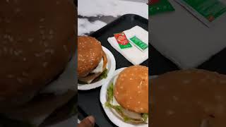 Channel subscribe Karen short video viral video trending video #food #burgershop #foodie #burgers😱🍔👆