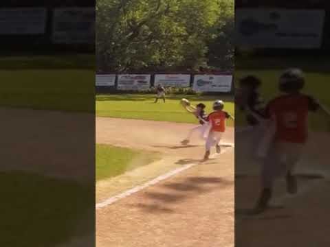 Sliding Stop To Save A Run! | Chubbs&Tubbs  #baseball