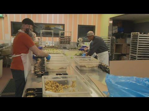 Food & Friends preparing thousands of Thanksgiving meals for people with serious illnesses