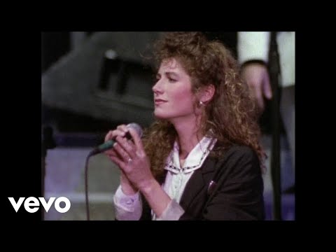 Amy Grant - Emmanuel (Live Music Video)