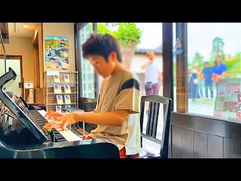 "Kiseki": Street Piano Performance Amidst Japan's Traditional Scenery