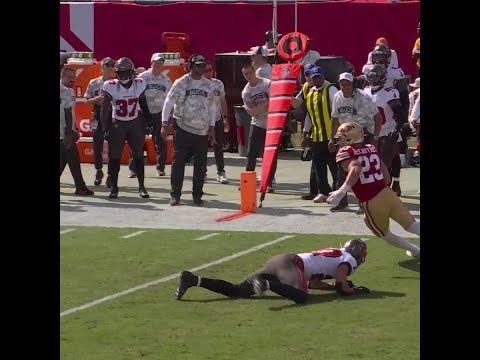 Christian McCaffrey catches for a 7-yard Gain vs. Tampa Bay Buccaneers