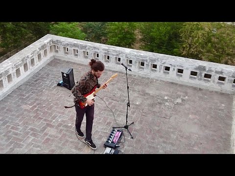 Quarantine Rooftop Session in Delhi, India - Borja Catanesi