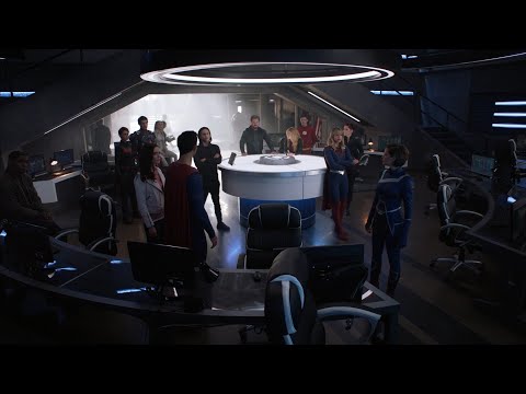 Harbinger Explains Quantum Towers | Crisis On Infinite Earths Part 1 | Supergirl