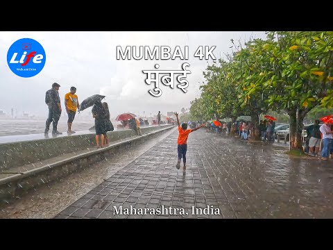 Serene Walk in the Rain at Marine Drive, Mumbai 【4K HDR】