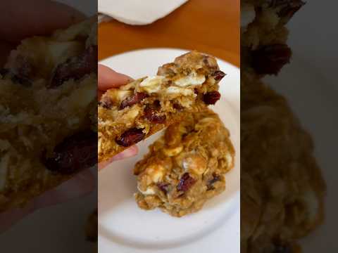 MUST TRY IN CEBU CAFE GEORG WHITE CHOCOLATE CRANBERRY OATMEAL COOKIE | Truly Tara