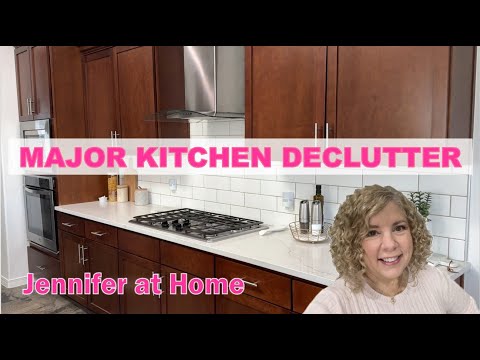 MAJOR KITCHEN DECLUTTER  #declutter #decluttering #cleaning #kitchen #kitchengadgets #donating