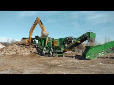 McCloskey J45 Jaw Crusher & ST 80T Track Stacker at work!