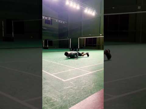 duniya se alag kuch karo 👍#ytshorts  #subscribe#badminton  #viral