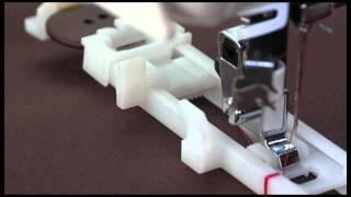 SINGER® 1-Step Computerized Plastic Buttonhole Presser Foot Tutorial