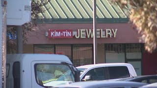 Jewelry store robbery turns deadly