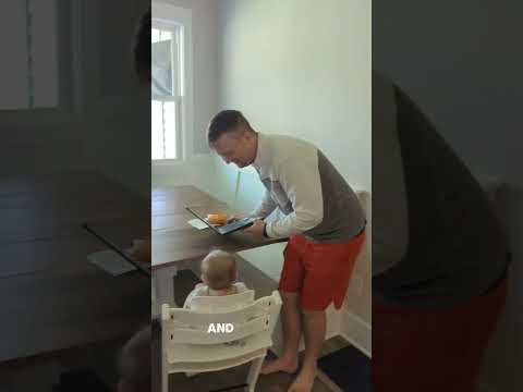 The father's reaction when he sees the baby in a special appearance #shorts #short #funnybaby