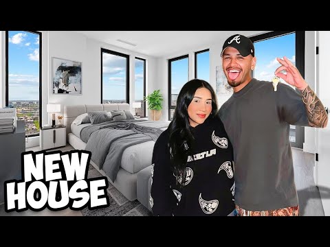 OUR NEW HOUSE! *UNFURNISHED  TOUR*