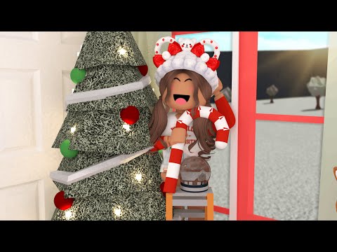 DECORATING MY HOME FOR CHRISTMAS! 🎄 | Roblox Bloxburg Family Roleplay | *WITH VOICE*