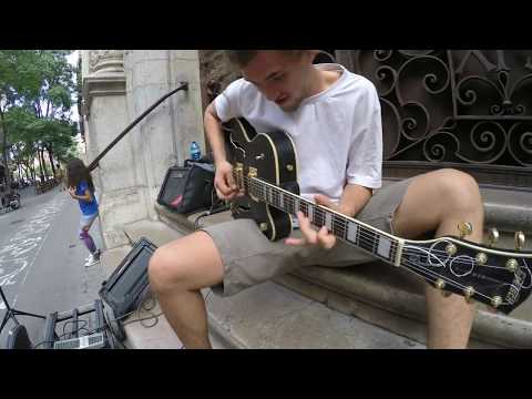 Borja Catanesi - Street Music in Valencia