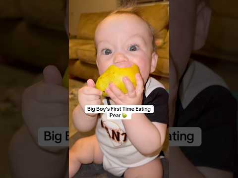 Me Thinks He LOVES Pears!🍐 #BABIES #BLW #FIRSTFOODS