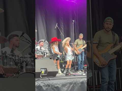 Taytum, Oakley, and Halston nailed it on stage with dad! #KylerFisher #countrymusic #twins #shorts