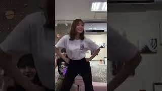 ダンスを踊る田村真佑#田村真佑#乃木坂46#まゆたん