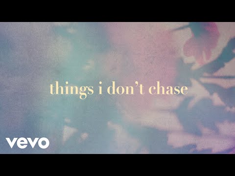 Carly Pearce - things I don’t chase (Lyric Video)