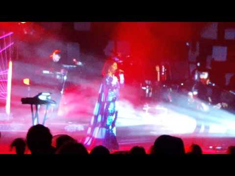 Marina and the Diamonds Savages (clip) 6/12/2015 London Palladium