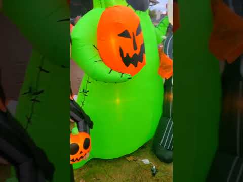 GROSS worms on Inflatables- Halloween take down