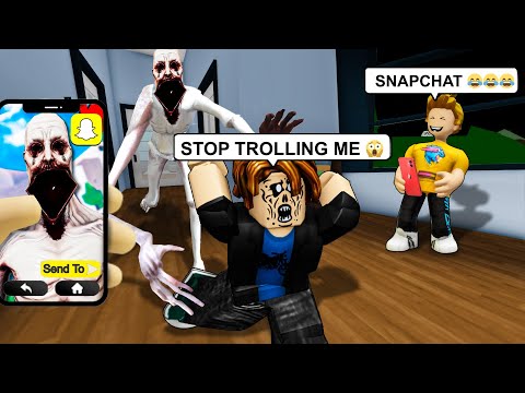 ROBLOX SNAPCHAT TROLLING  👻(ROBLOX Brookhaven 🏡RP - FUNNY MOMENTS)