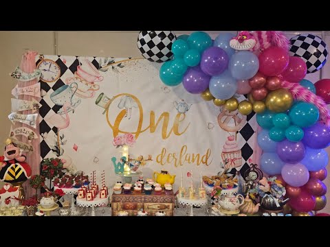 Alice in ONEDERLAND/Birthday Theme w/Balloon Garland Add-on