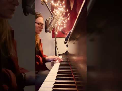 Kick off this holiday season with Rose Cousins’s cover of “I’ve Got My Love To Keep Me Warm” ☃️🛷