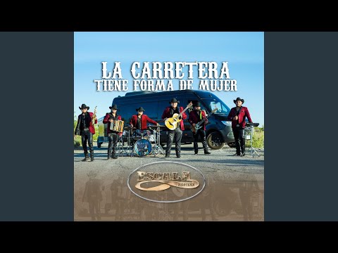 La Carretera Tiene Forma de Mujer