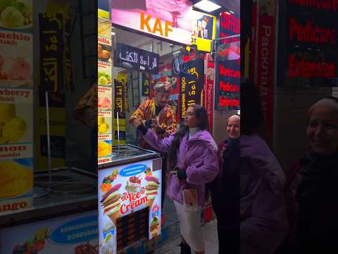 TURKISH ICE CREAM FUNNY GIRL 😂 #turkishicecream #istanbulstreets