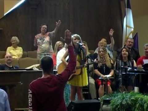 Kendra Weifenbach sings, "I will Rise" (Chris Tomlin cover)