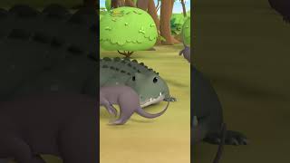 CROCODILE ATTACKING OTTERS! 🐊 | Leo the Wildlife Ranger | #shorts #education #kids