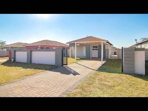 2 bedroom house for sale in Kirkney | Pam Golding Properties