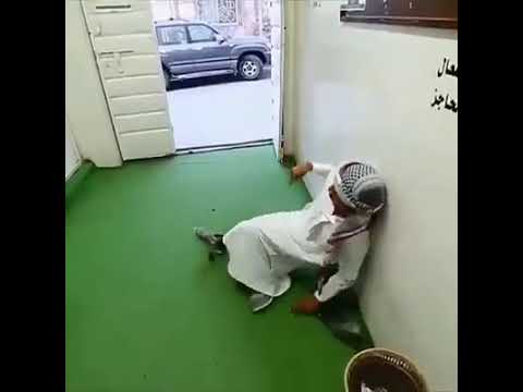 Namaz ki ahemyat insey sikhain.Agar ye Namaz padh saktain to tandurston ka ujar kaise chalega.