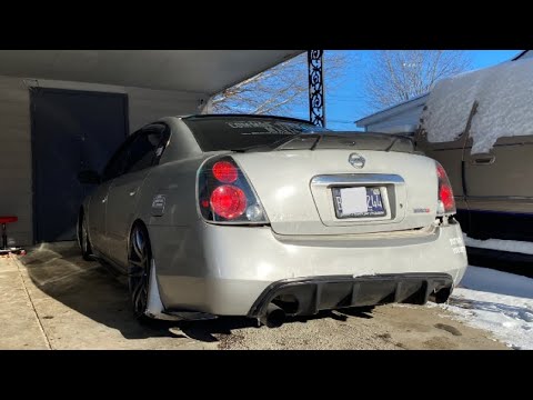 Ever heard an Altima sound this good? SER/SE Cold Start & Revs