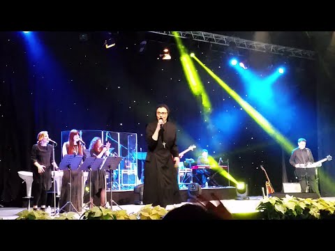 Suor Cristina - No One (Concerto Di Natale con Suor Cristina) a Malta (20-12-2015)