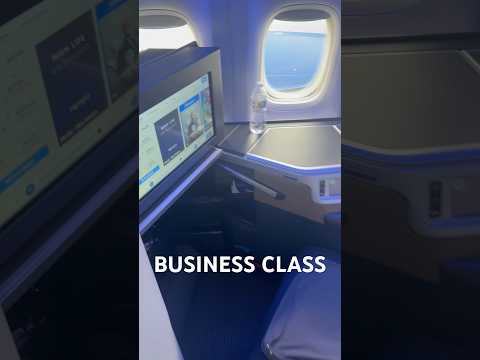 Fly with me ✈️ British Airways BUSINESS CLASS review | club world suite Boeing 777. #luxurytravel