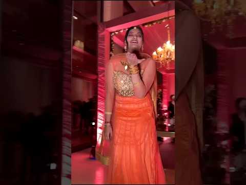 Special Wedding Anchoring ft. Customized Lines for the Couple by Anchor Mahak Kapoor🎤❤️ #viralvideo