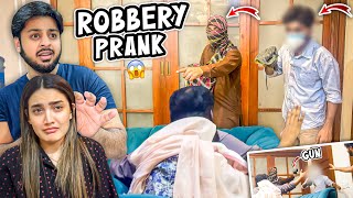 SCARIEST ROBBERY PRANK 😱 | Ghar Py Daku Agaye 😰 | Iqra & Bhabhi Rona Lag Gai 😭