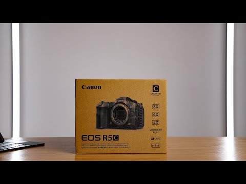 Unboxing Canon R5c - First Impression of the Baby Cinema Camera from Canon