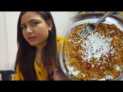 Maggii m itni mirch kon dalta h??🥵🥵||#couplegoals #vlogger #vlog #couple #maggi #husbandand_wife