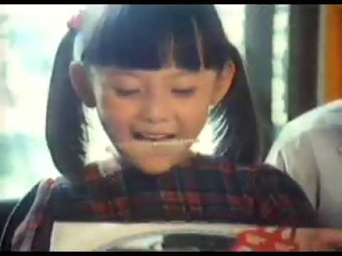 香港中古廣告: 丹麥屋曲奇(♫心郁郁嘴郁郁)1982