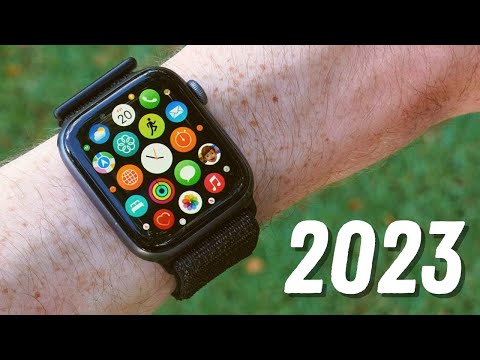 Apple Watch Series 4 in 2023 Review - Value KING??