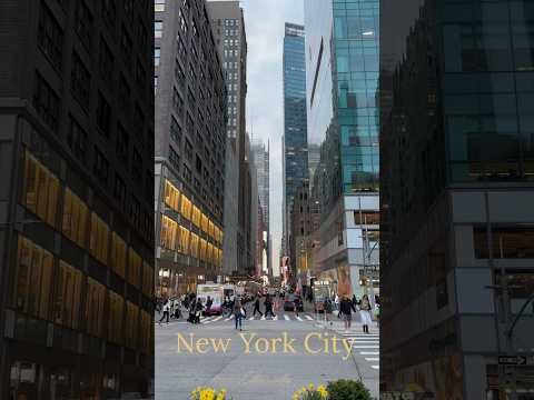 Few seconds of life in NYC 🏙️🚕 6th Ave📍#lifeinnyc